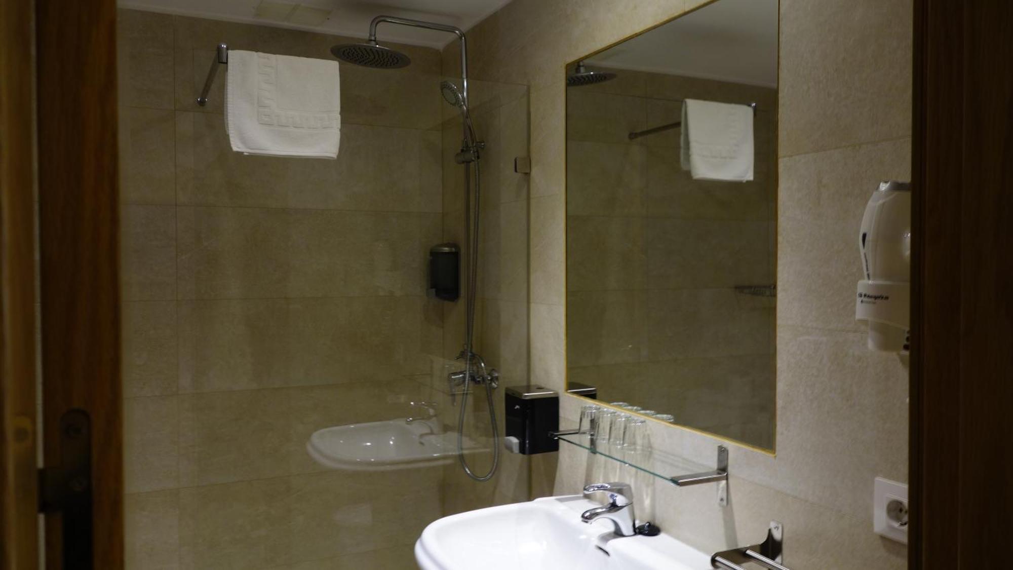 Tripolis Toledo Hotel Екстериор снимка