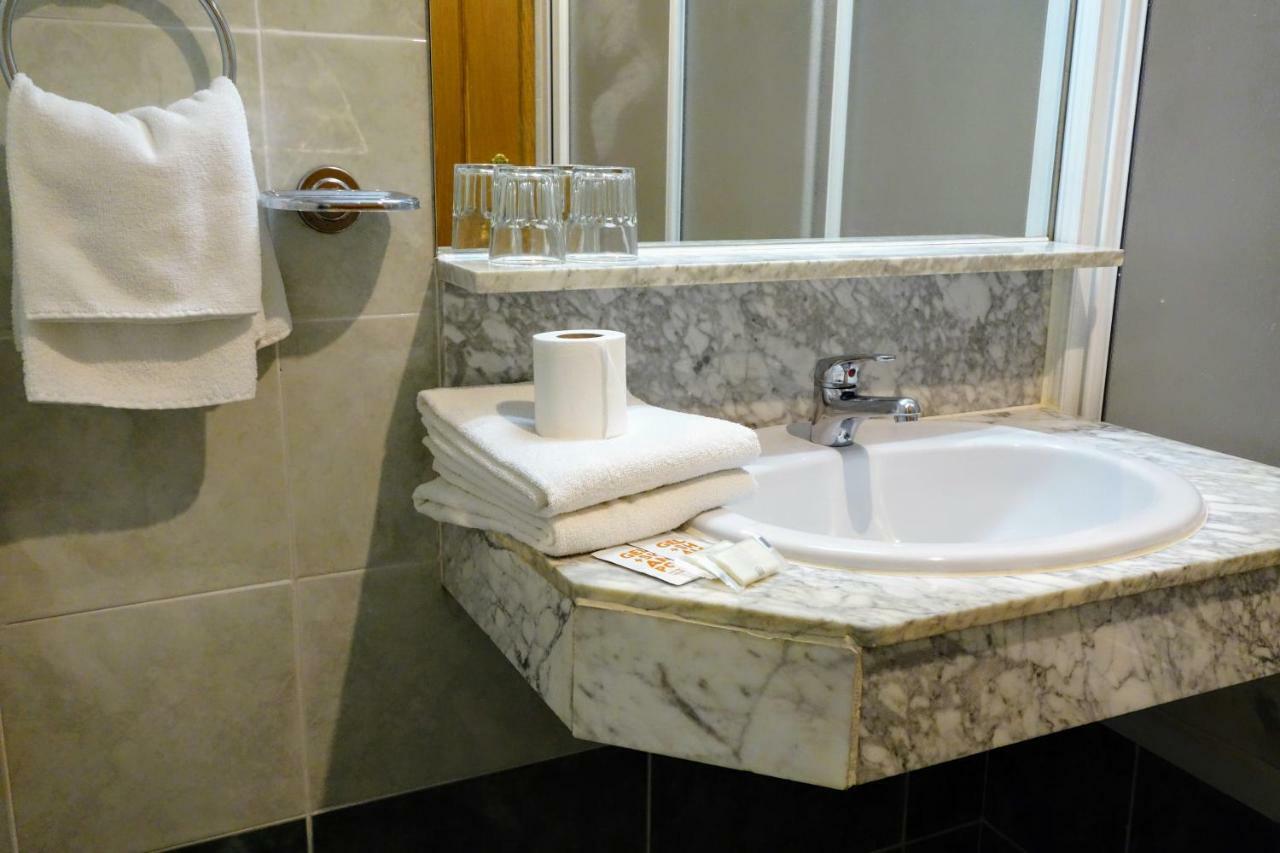 Tripolis Toledo Hotel Екстериор снимка